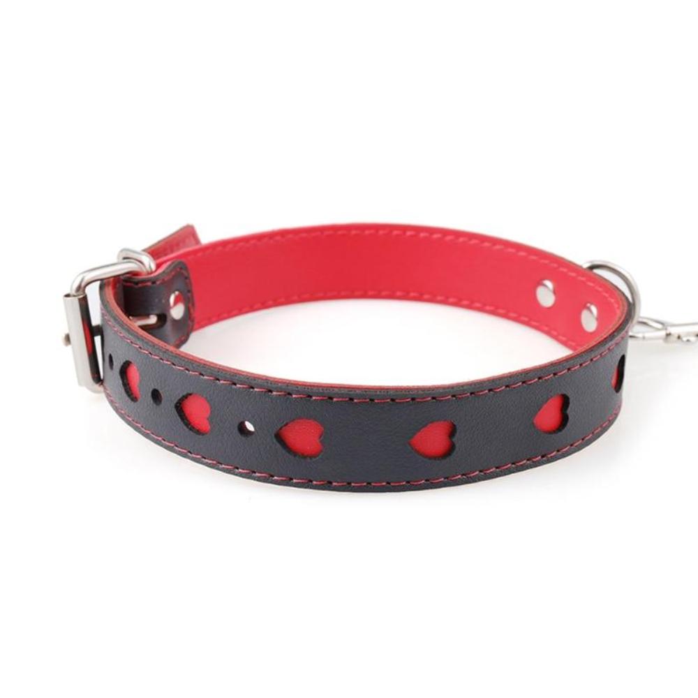 Caught up in the fun? With this sassy leash, youre in for a wild ride. Whether you're leading or being led, it's all about playful mischief and letting fantasies run wild!