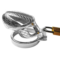Embrace mythical allure with this easy-to-wear, dragon-scale. Equipped with secure keys in a sleek container, it offers a comforting fit akin to a pod. Perfect for long-term wear, it ensures seamless hygiene without compromise.