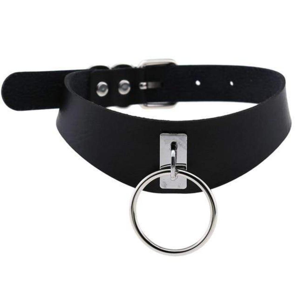In amazing roleplay sessions with my boyfriend, this collar shines. Perfect for crossdressing sissies, its O-ring allows for versatile chastity cage attachments, enhancing every BDSM experience.